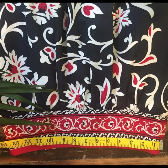 🌸SKIRT BY LAUNDRY - Picture 6 of 7